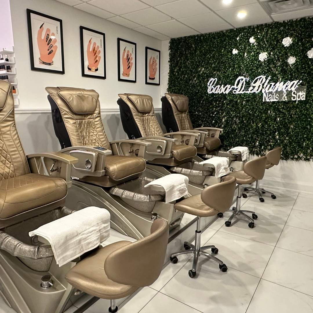 Casa D' Blanca Nails and Spa - Grimsby Ontario - face, body and nail services